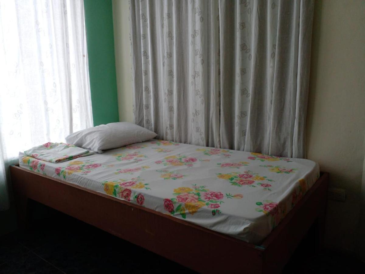 La Pension Backpackers La Fortuna Esterno foto